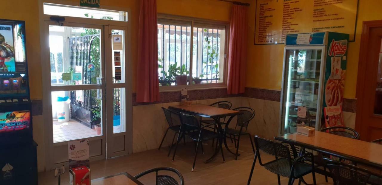 Hostal Restaurante El Cruce Padul Bagian luar foto